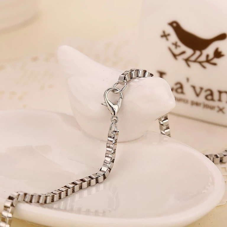 Μενταγιόν σε σχήμα σταυρού εμπνευσμένο από ταινία Fast & Furious