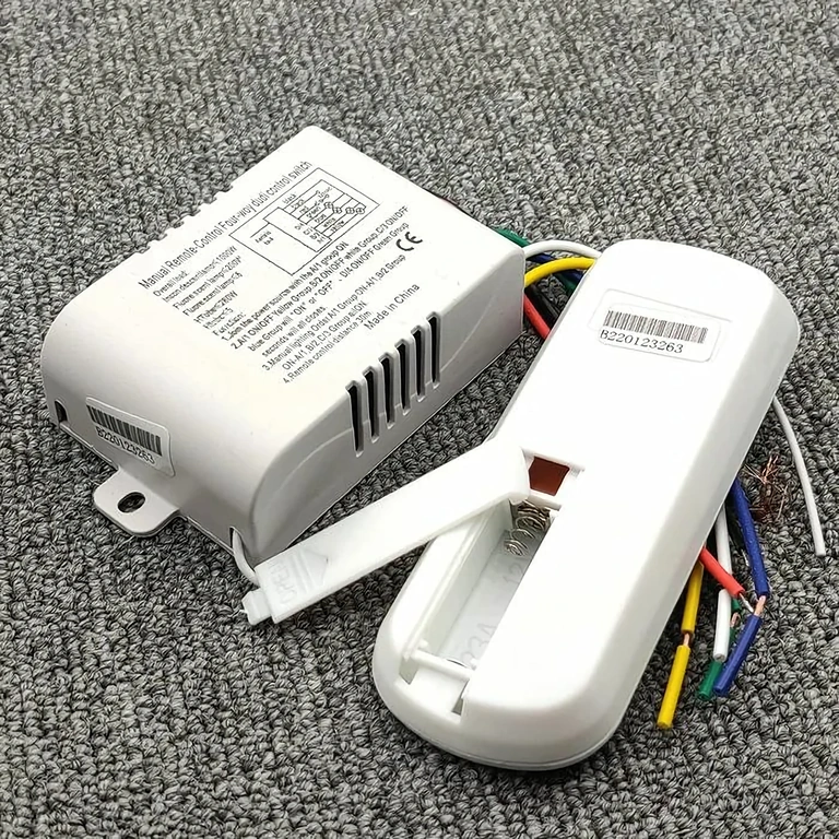 Σύστημα ενεργοποίησης/απενεργοποίησης πολυέλαιου από απόσταση