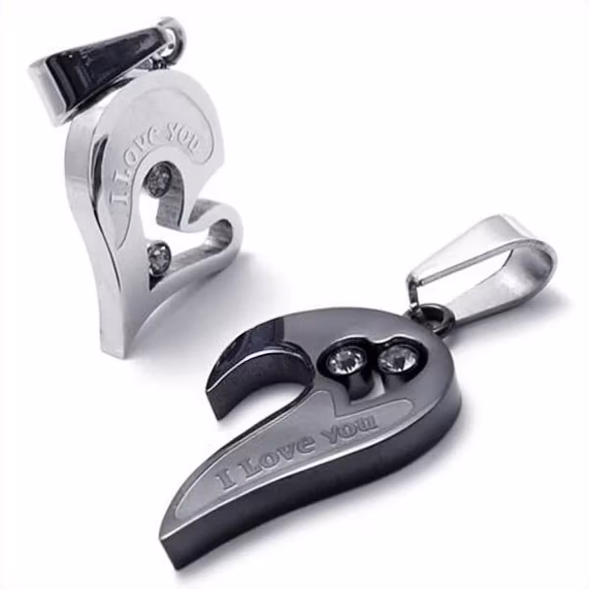 Δύο μενταγιόν καρδιά για ερωτευμένα ζευγάρια