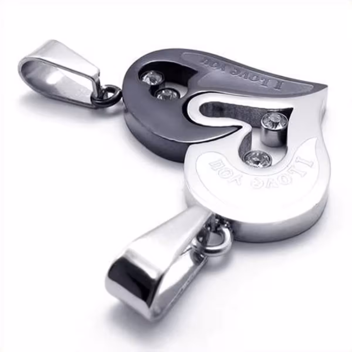 Μενταγιόν καρδιά σε ασημί και μαύρο χρώμα για ζευγάρια