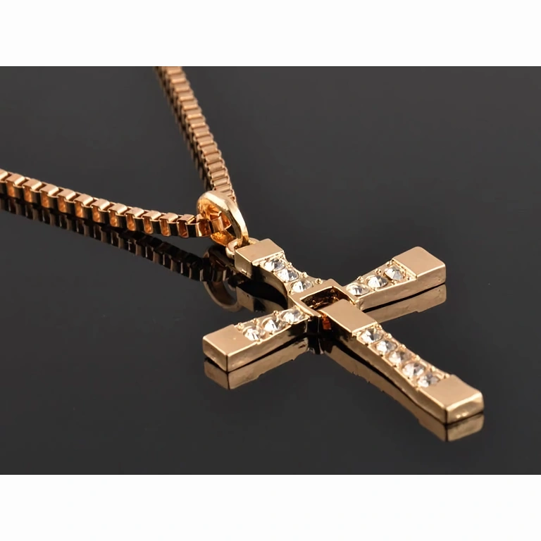 Μενταγιόν χρυσού σταυρού με συνθετικές πέτρες Swarovski