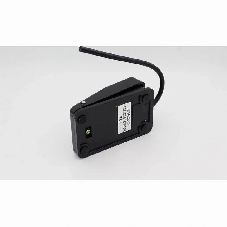 Ηλεκτρικός διακόπτης με ποδοδιακόπτη, τοποθετημένος σε καλώδιο