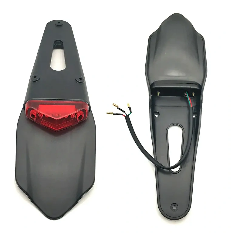 Πλήρες κιτ πίσω φτερού με LED φανάρι για μοτοσυκλέτα