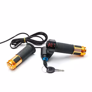 Μοχλός Επιτάχυνσης με Επαφή και Κλειδί για Ποδήλατα και Ηλεκτρικά Σκούτερ – Voltmeter ένδειξη μπαταρίας 12V-72V