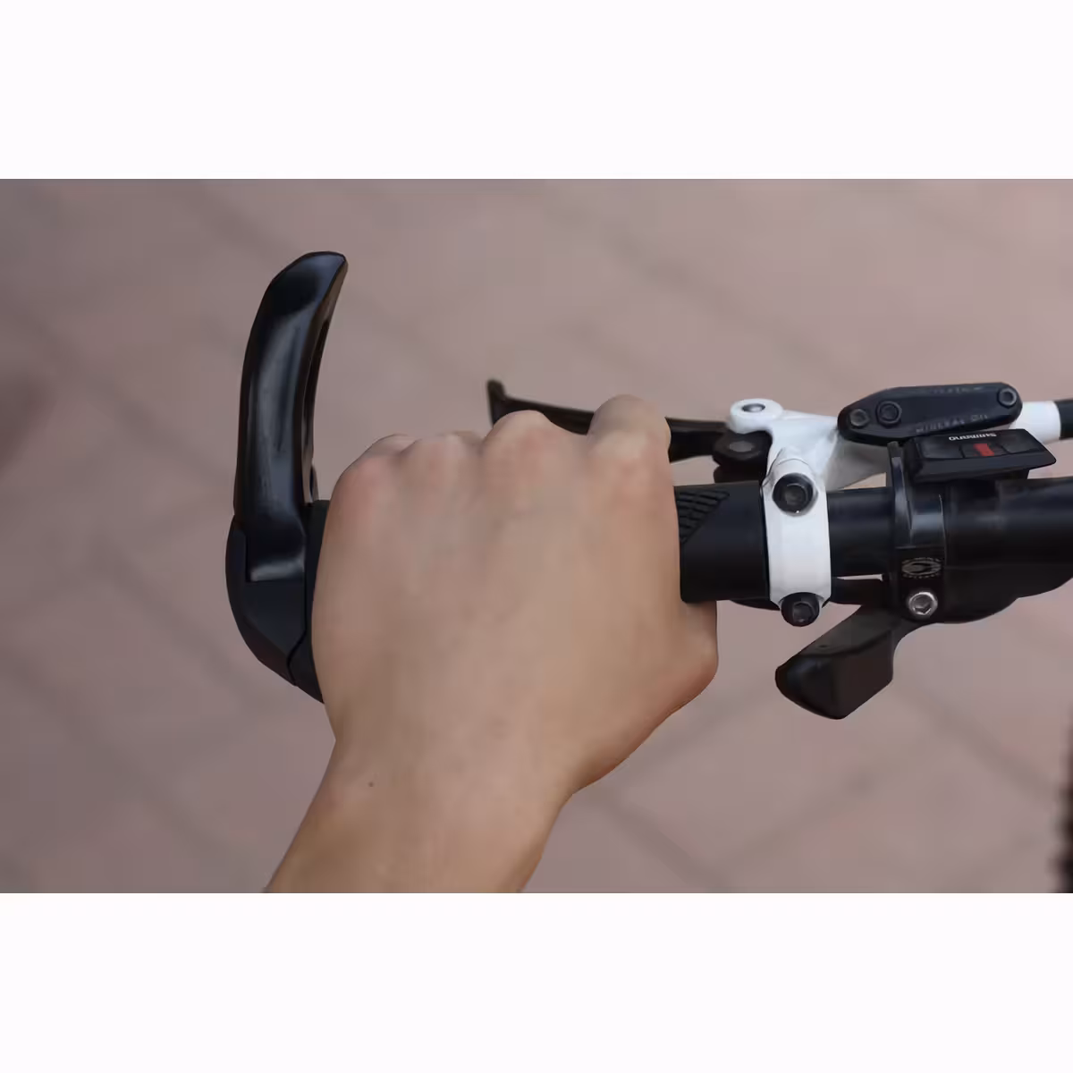 Αντι-κραδασμικές MTB λαβές με καουτσούκ τάπες και πλευρικά κέρατα