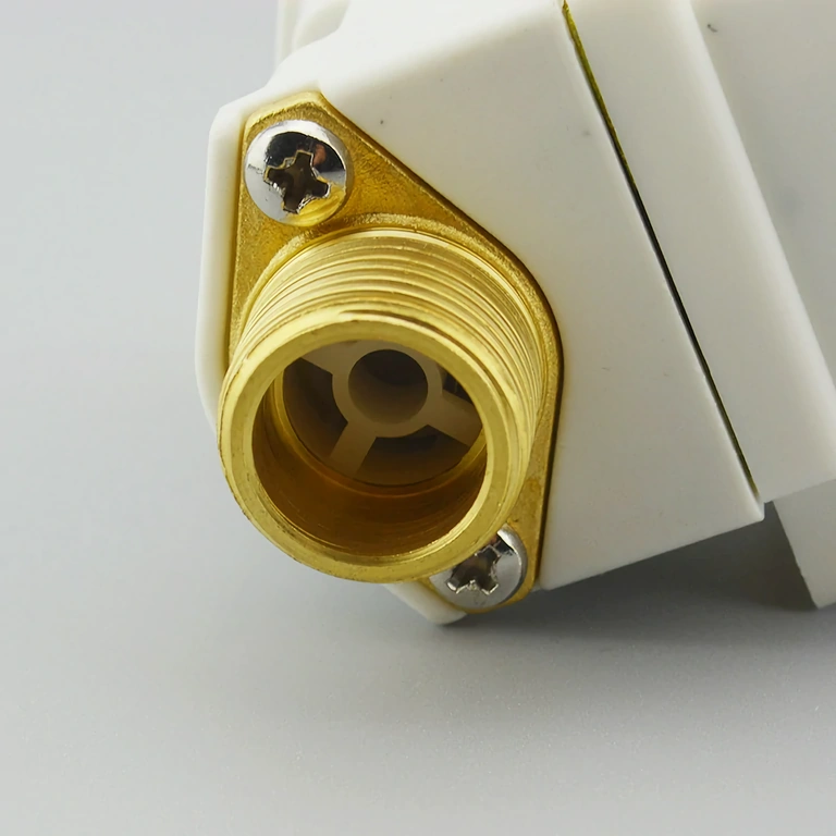 Ηλεκτροβαλβίδα νερού 12V κανονικά κλειστή με σύνδεση ½ ίντσα Κανονικά κλειστή ηλεκτροβαλβίδα 12V για νερό, σύνδεση ½ ίντσας, ιδανική για ηλιακά συστήματα