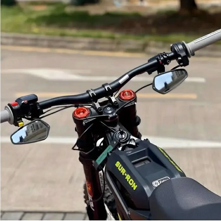 Καθρέφτες CNC από αλουμίνιο για τιμόνι Σετ καθρεφτών από CNC αλουμίνιο, ανθεκτικοί και ελαφριοί