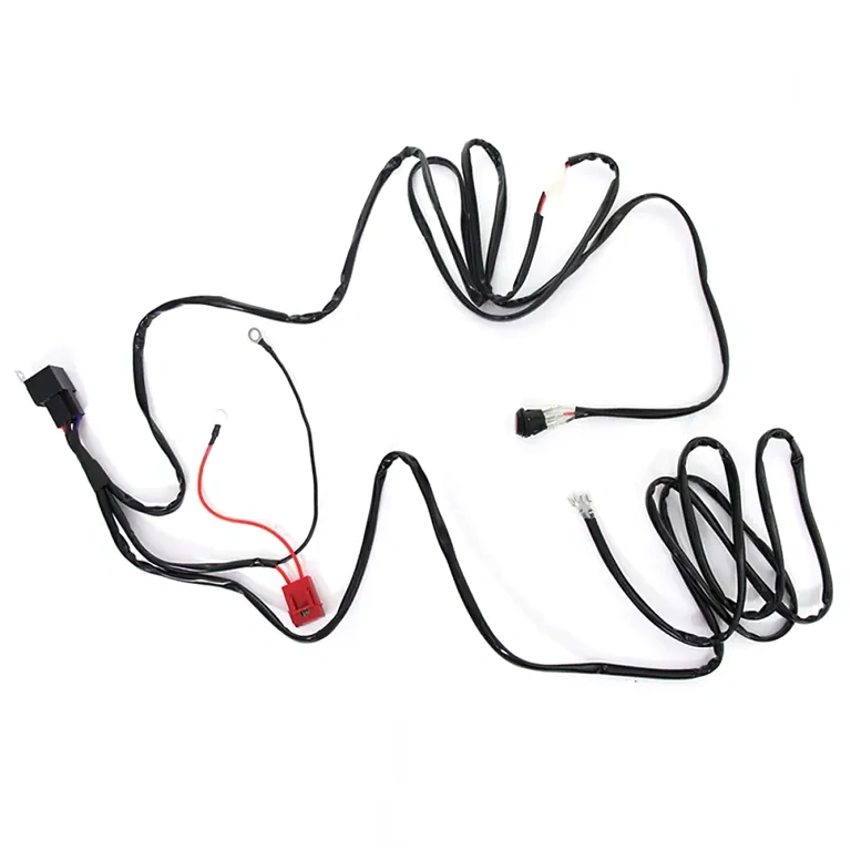 Σύστημα καλωδίωσης για LED προβολείς τοποθετημένους σε τρακτέρ