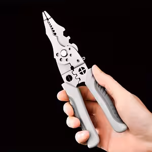 Εμπρόσθια όψη πολυλειτουργικής πένσας ηλεκτρολόγου για καλώδια